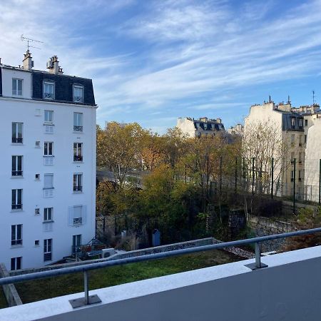 Entire Apartment With Terrace Paris Luaran gambar
