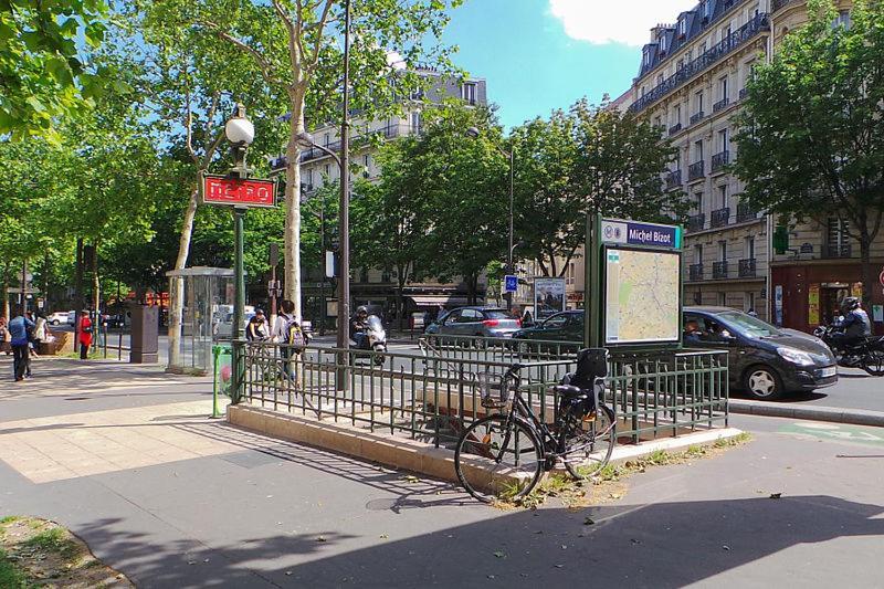 Entire Apartment With Terrace Paris Luaran gambar